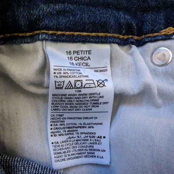 Extra High Rise Curvy Sky Hi Straight Jeans Distressed - Picture 8 of 11